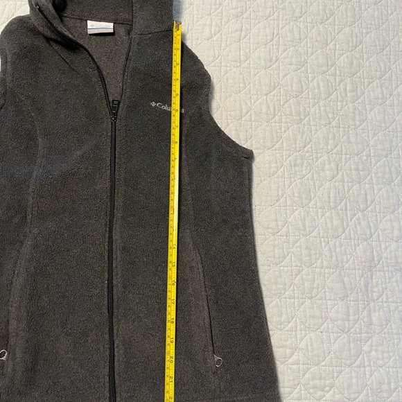 Columbia Fleece Vest Size Small. Perfect condition! - Picture 4 of 5